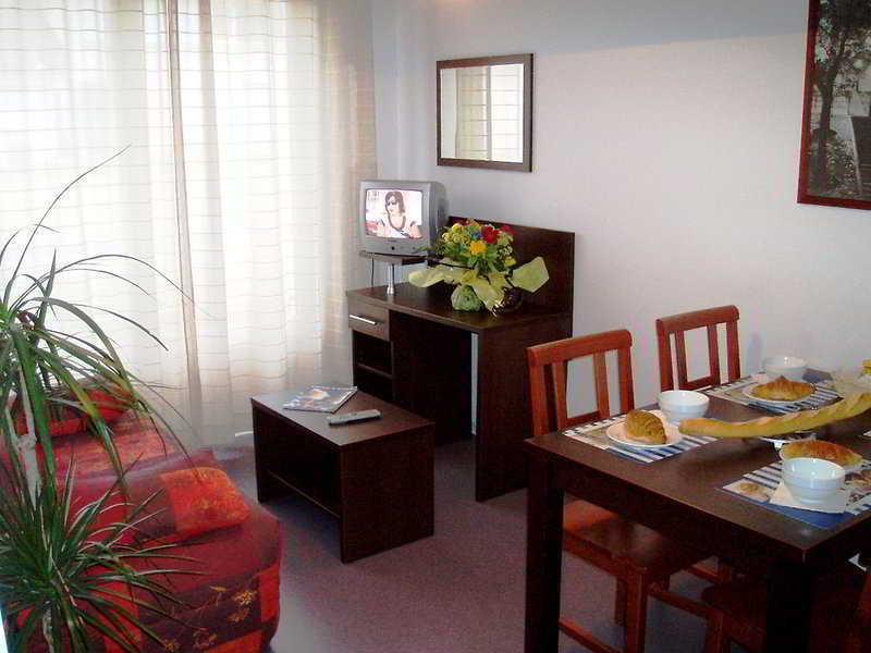 Residhotel Les Hauts D'Andilly Bagian luar foto