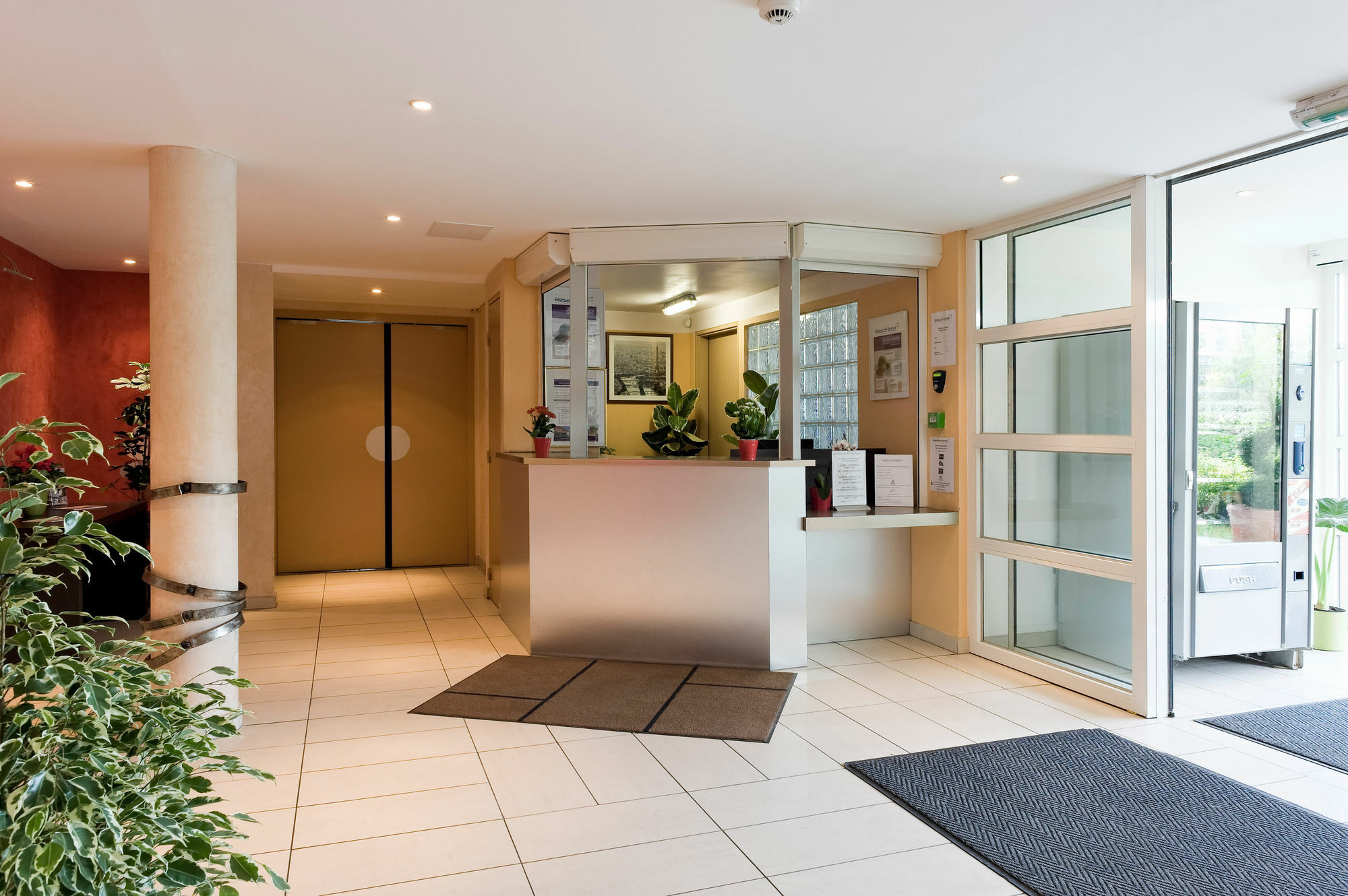 Residhotel Les Hauts D'Andilly Bagian luar foto